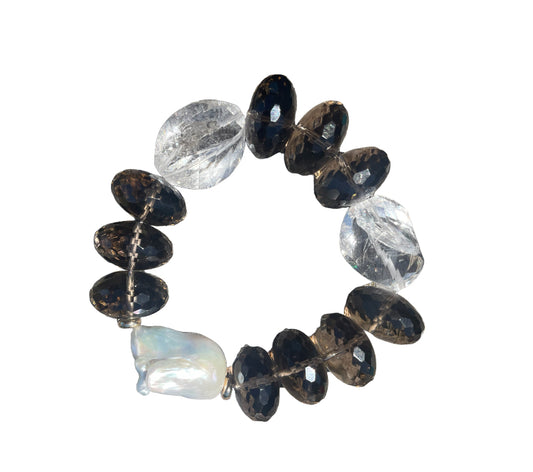 Smokey quartz, clear quartz and baroque pearl bracelet