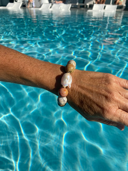 Jasper and baroque pearl bracelet