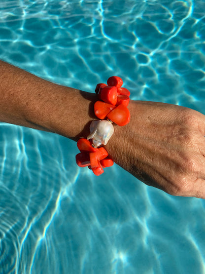 Orange coral and baroque pearl bracelet